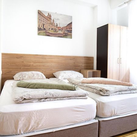 En-Suite Rooms: Novа Guesthouse In Sofia Center Ngoại thất bức ảnh