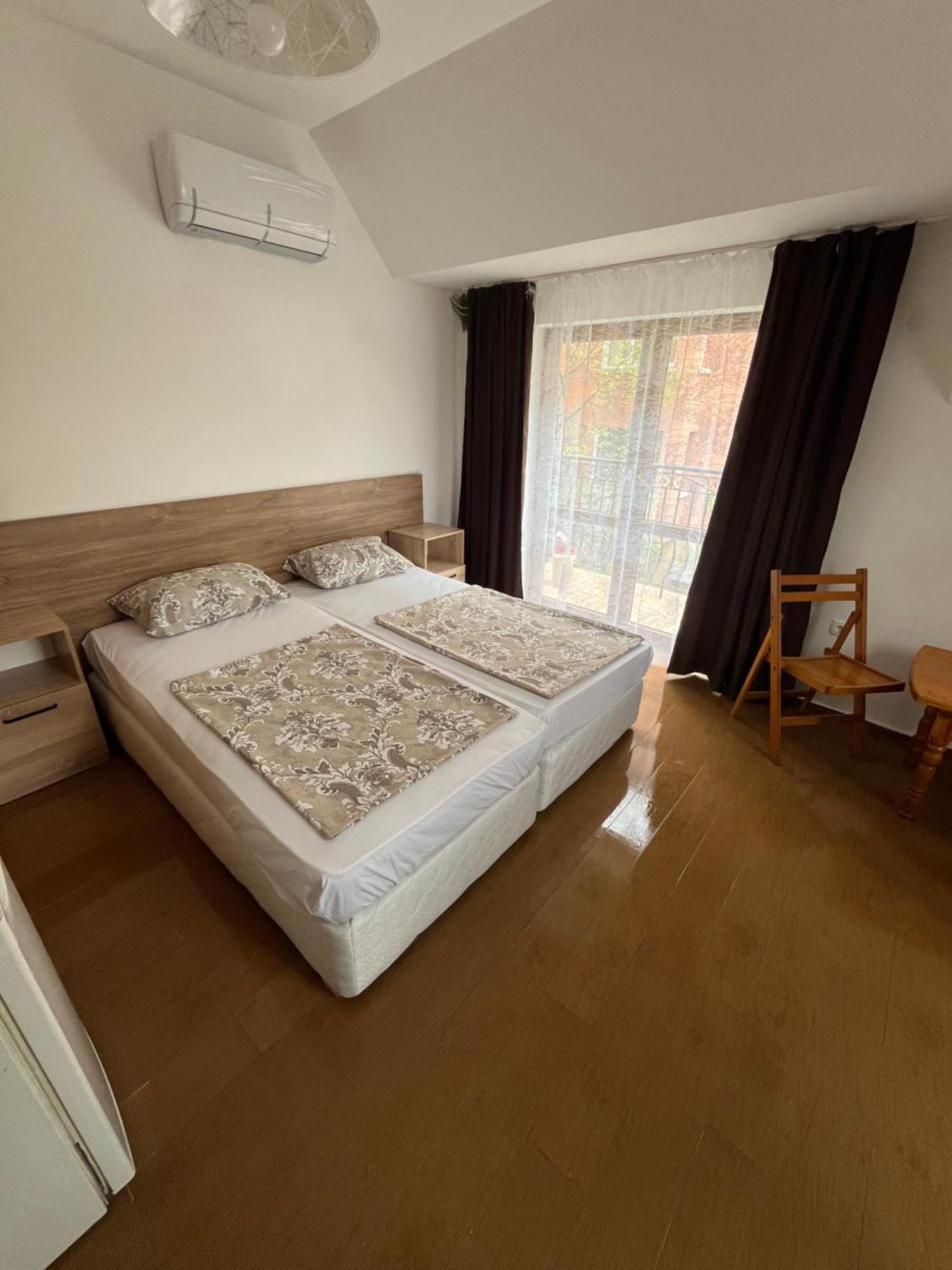 En-Suite Rooms: Novа Guesthouse In Sofia Center Ngoại thất bức ảnh