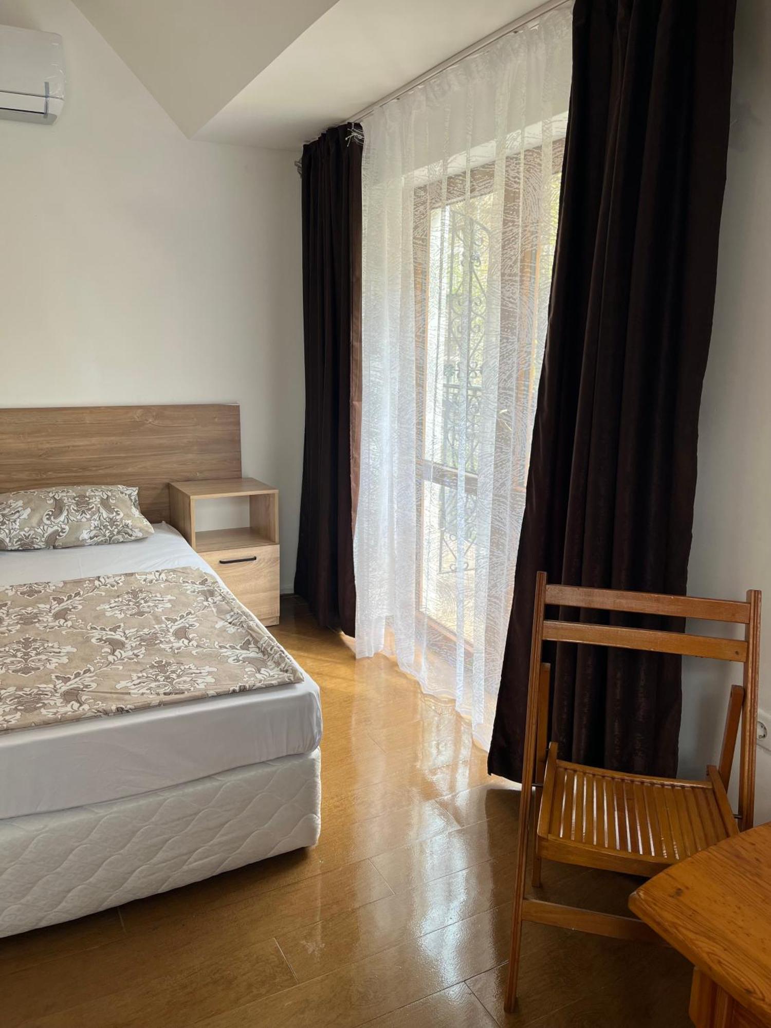 En-Suite Rooms: Novа Guesthouse In Sofia Center Ngoại thất bức ảnh