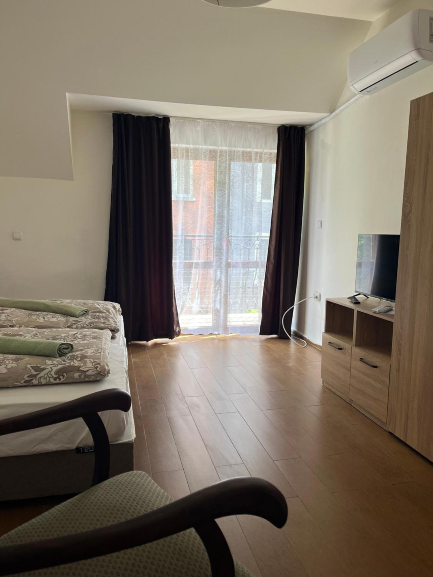 En-Suite Rooms: Novа Guesthouse In Sofia Center Ngoại thất bức ảnh