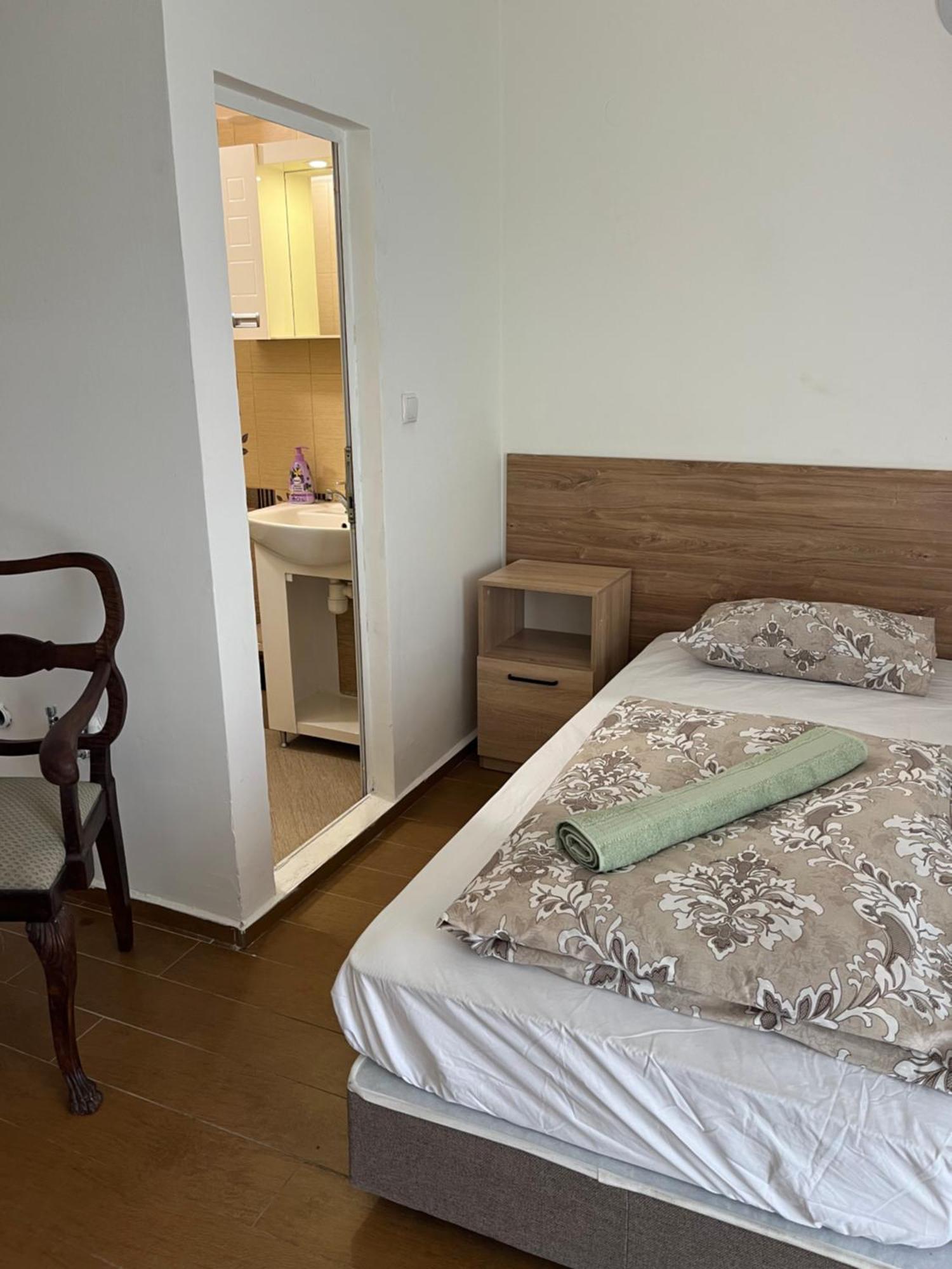 En-Suite Rooms: Novа Guesthouse In Sofia Center Ngoại thất bức ảnh