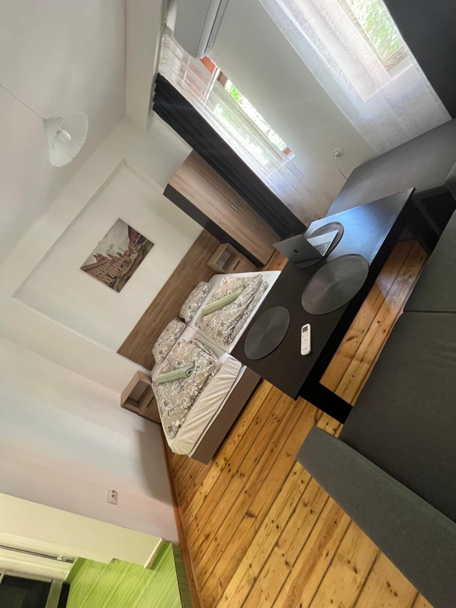 En-Suite Rooms: Novа Guesthouse In Sofia Center Ngoại thất bức ảnh