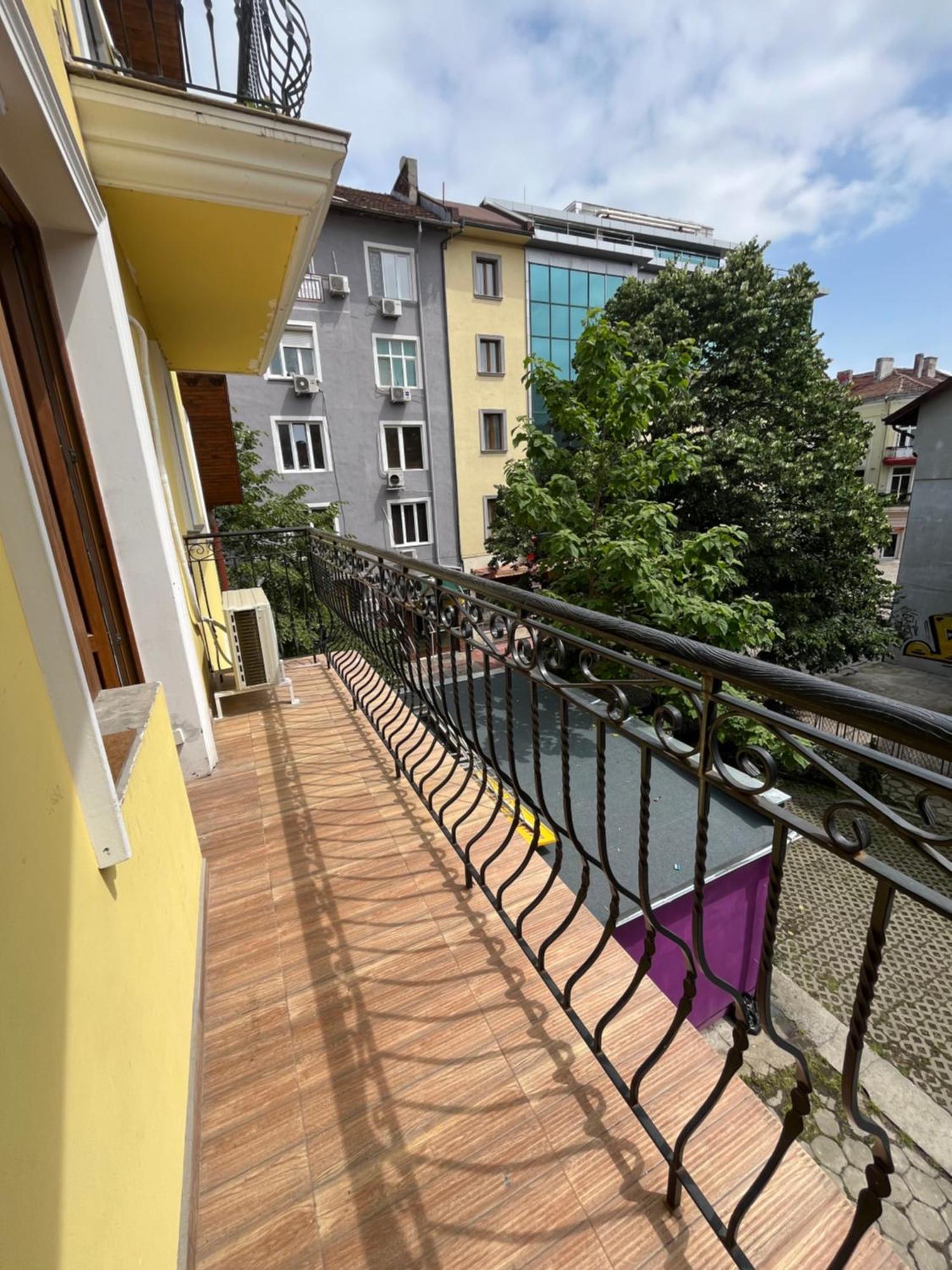 En-Suite Rooms: Novа Guesthouse In Sofia Center Ngoại thất bức ảnh