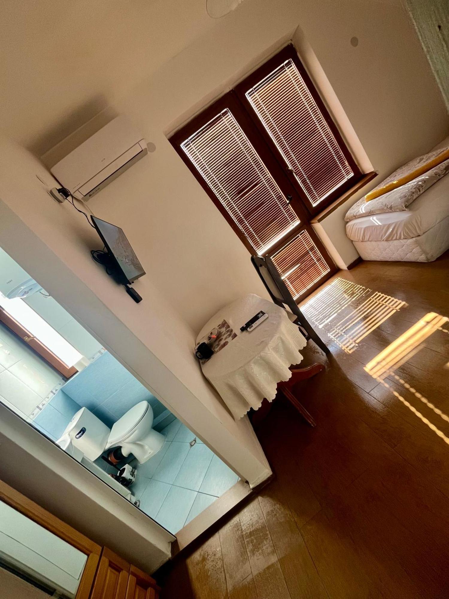En-Suite Rooms: Novа Guesthouse In Sofia Center Phòng bức ảnh