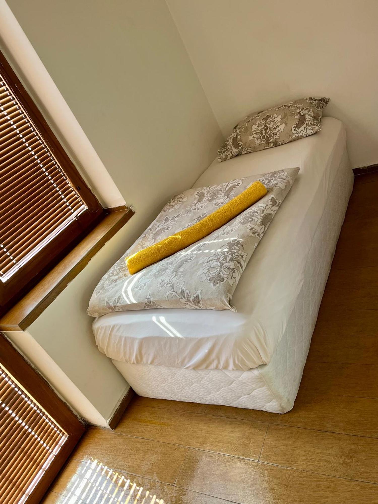 En-Suite Rooms: Novа Guesthouse In Sofia Center Phòng bức ảnh
