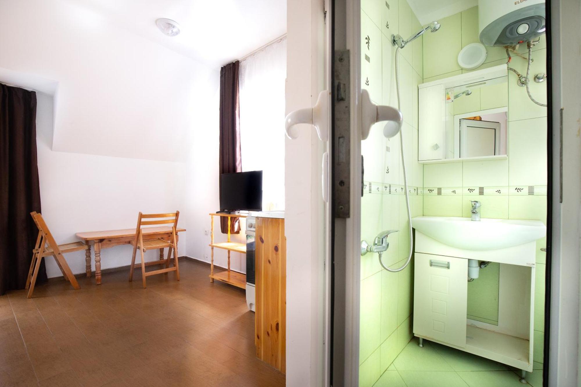 En-Suite Rooms: Novа Guesthouse In Sofia Center Ngoại thất bức ảnh