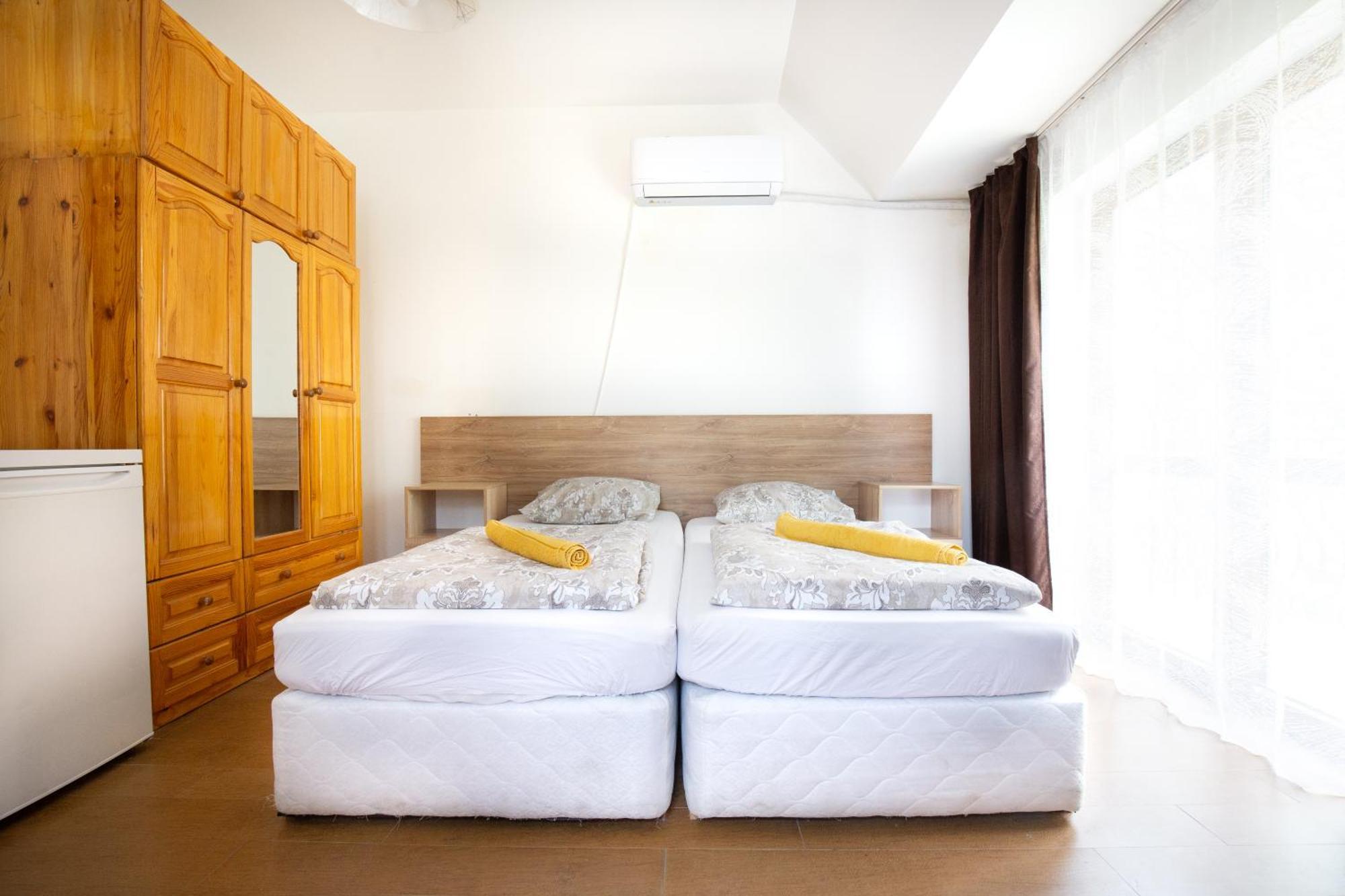 En-Suite Rooms: Novа Guesthouse In Sofia Center Ngoại thất bức ảnh