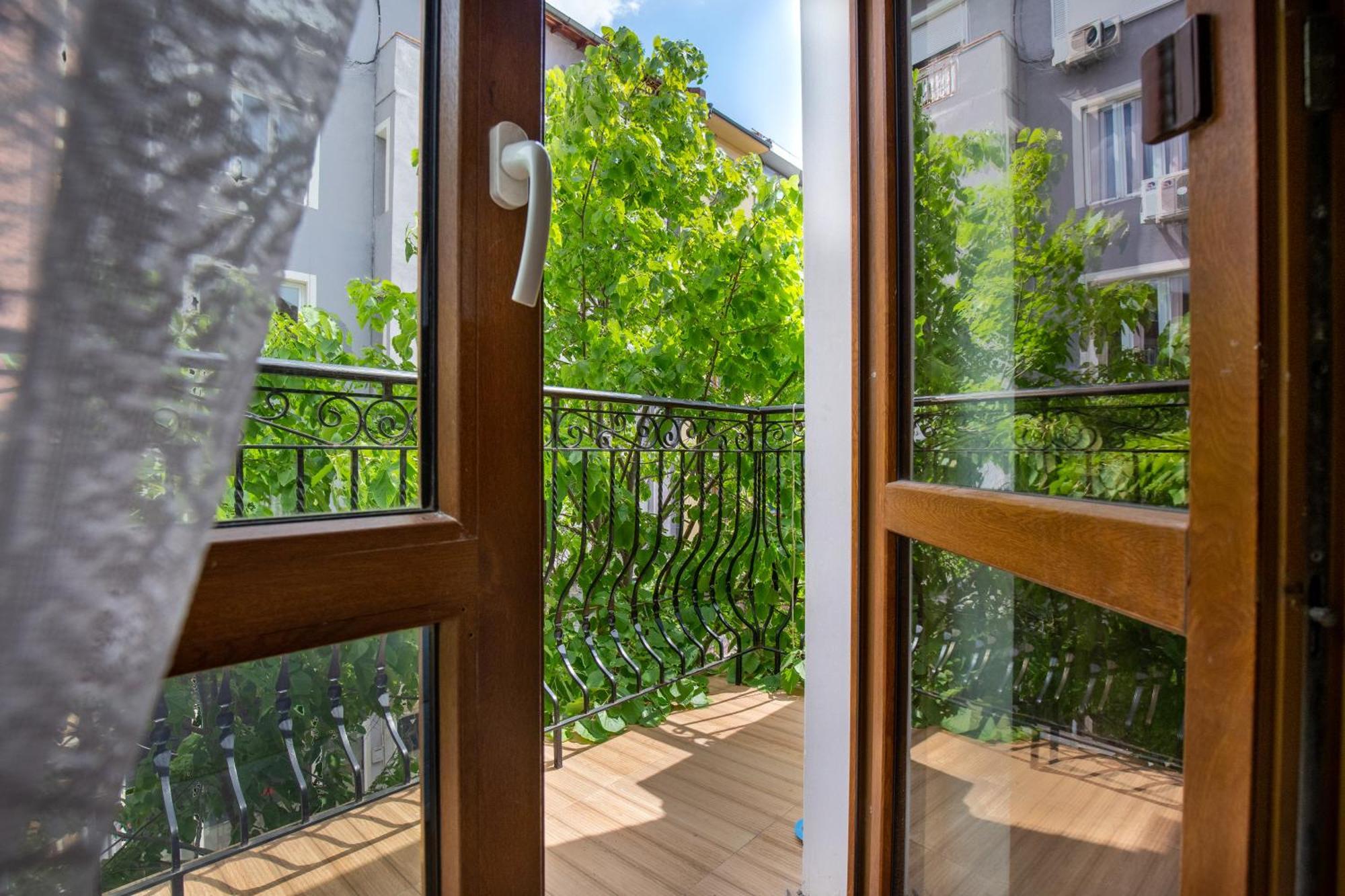 En-Suite Rooms: Novа Guesthouse In Sofia Center Ngoại thất bức ảnh