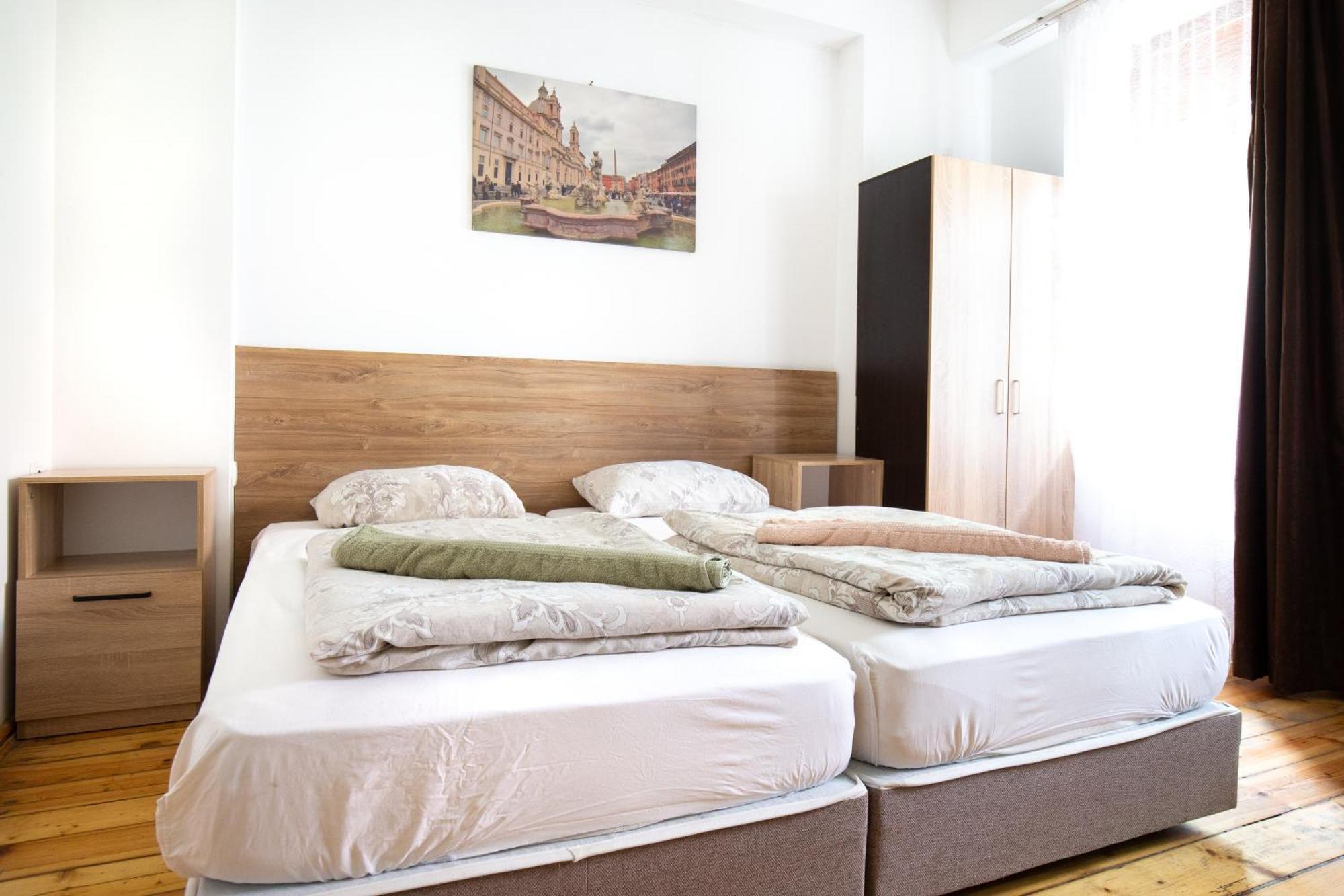 En-Suite Rooms: Novа Guesthouse In Sofia Center Ngoại thất bức ảnh